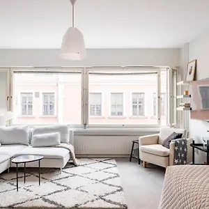 modern-31sqm-studio-in-helsinki.tophotelshelsinki.com/